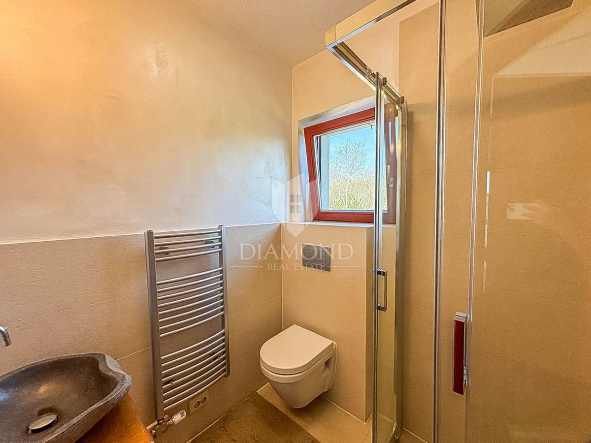 Umago, Salvore - graziosa casa con piscina a 150 metri dalla spiaggia!