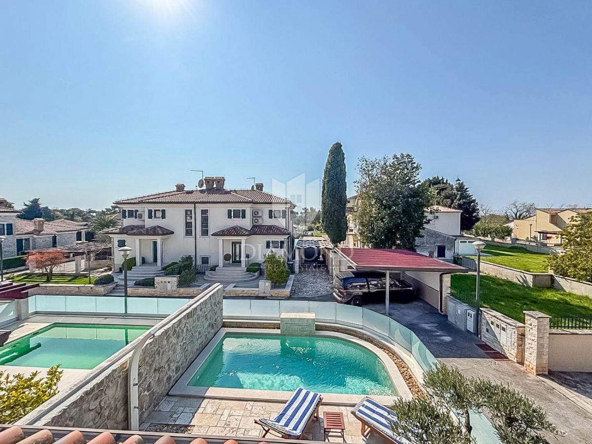 Umago, Salvore - graziosa casa con piscina a 150 metri dalla spiaggia!