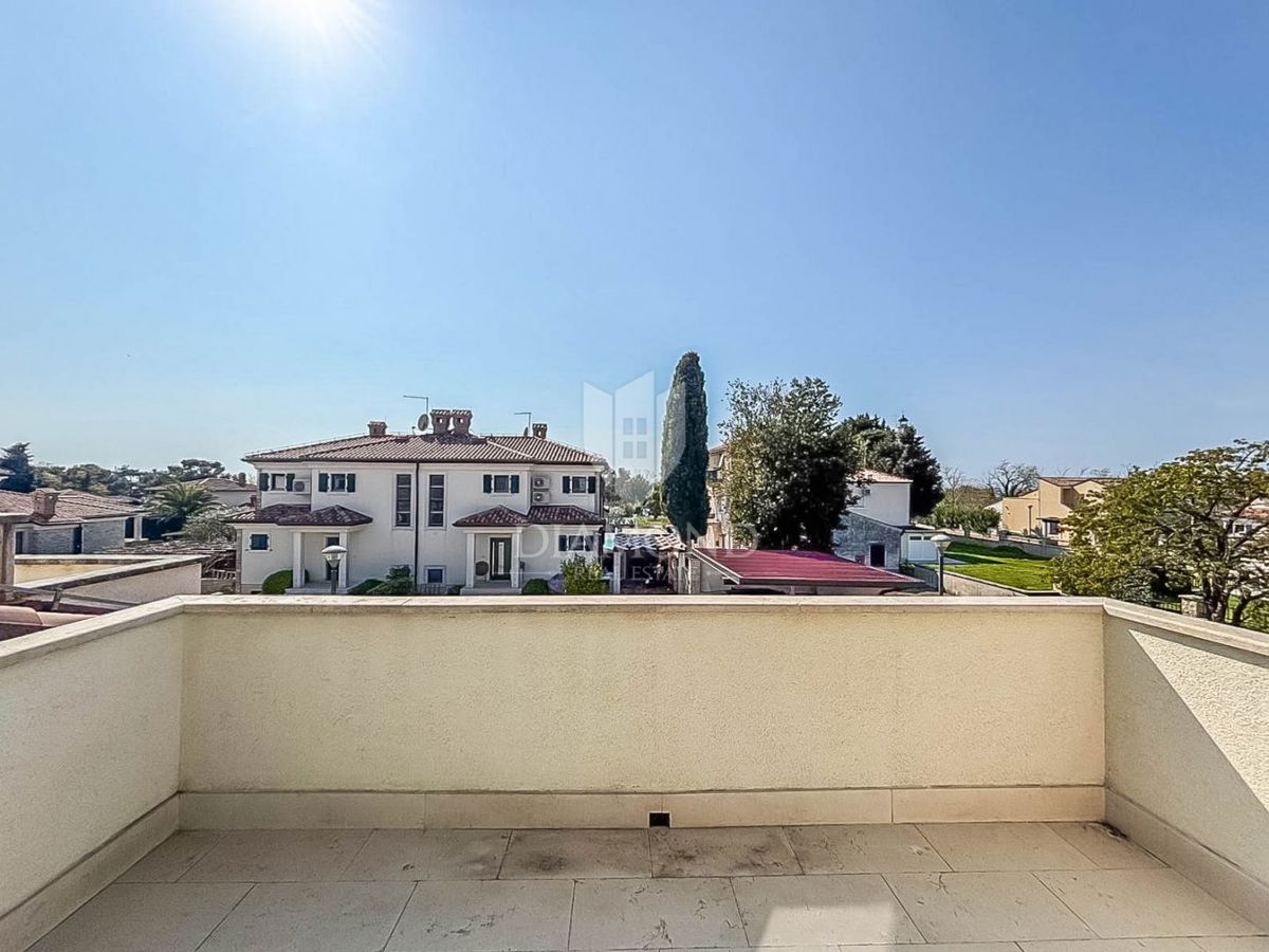 Umago, Salvore - graziosa casa con piscina a 150 metri dalla spiaggia!