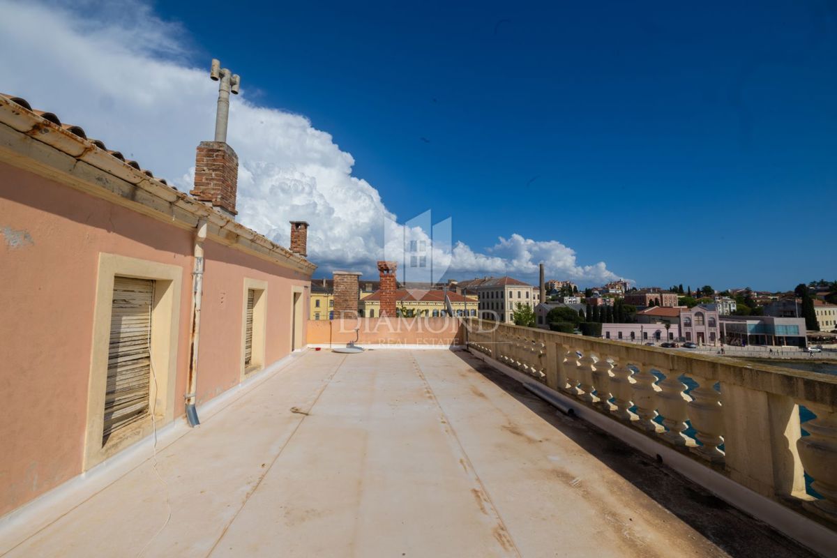 Unico a Rovigno! Appartamento con vista mare impressionante