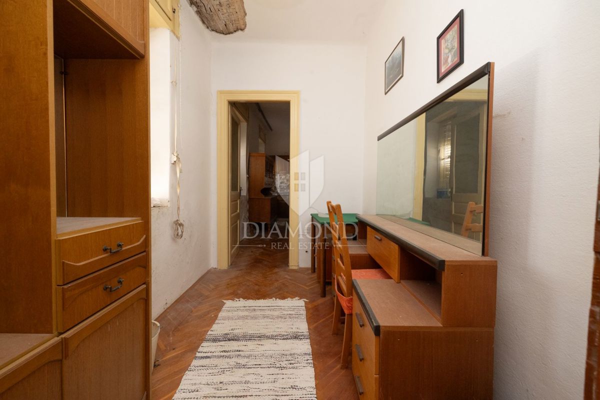 Unico a Rovigno! Appartamento con vista mare impressionante