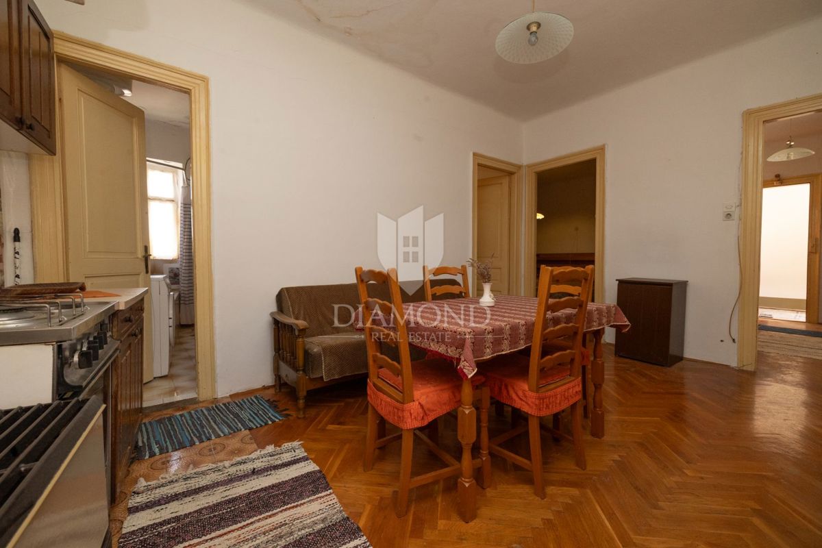 Unico a Rovigno! Appartamento con vista mare impressionante