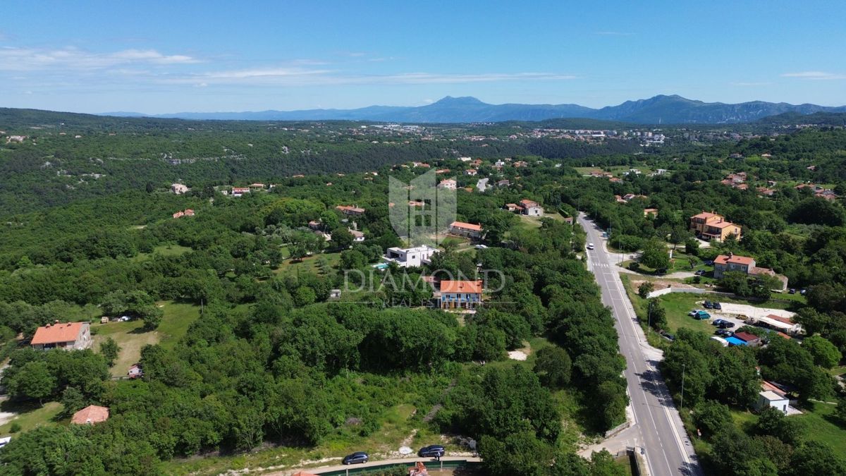 LABIN, TERRENO EDIFICABILE VICINO AL CENTRO