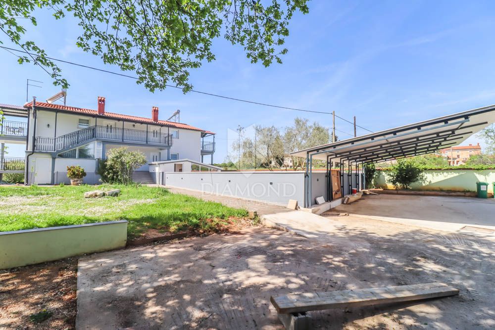 Moderno appartamento al piano terra con giardino vicino a Pola! 