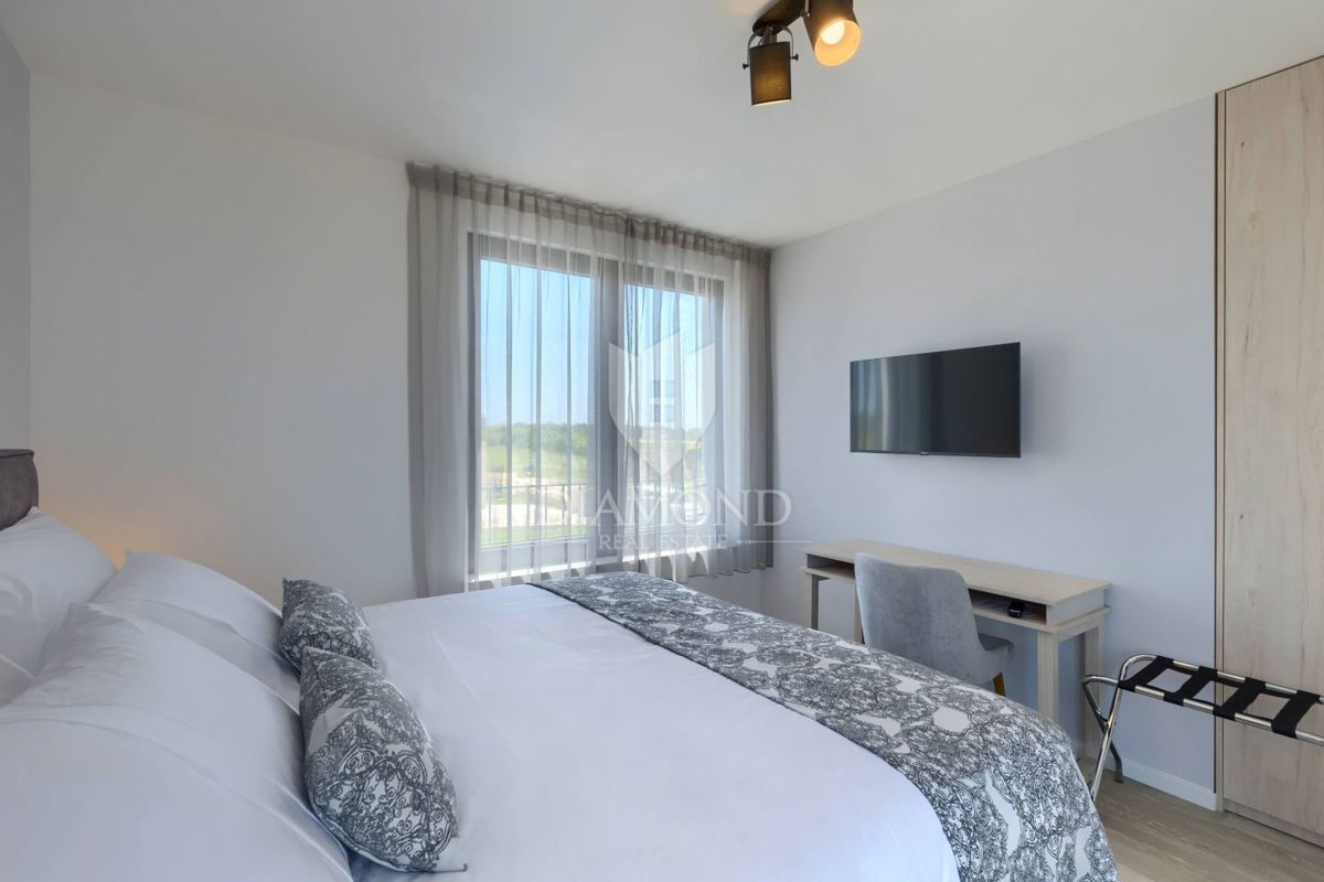 Verteneglio, bellissima villa con piscina in cima a una collina