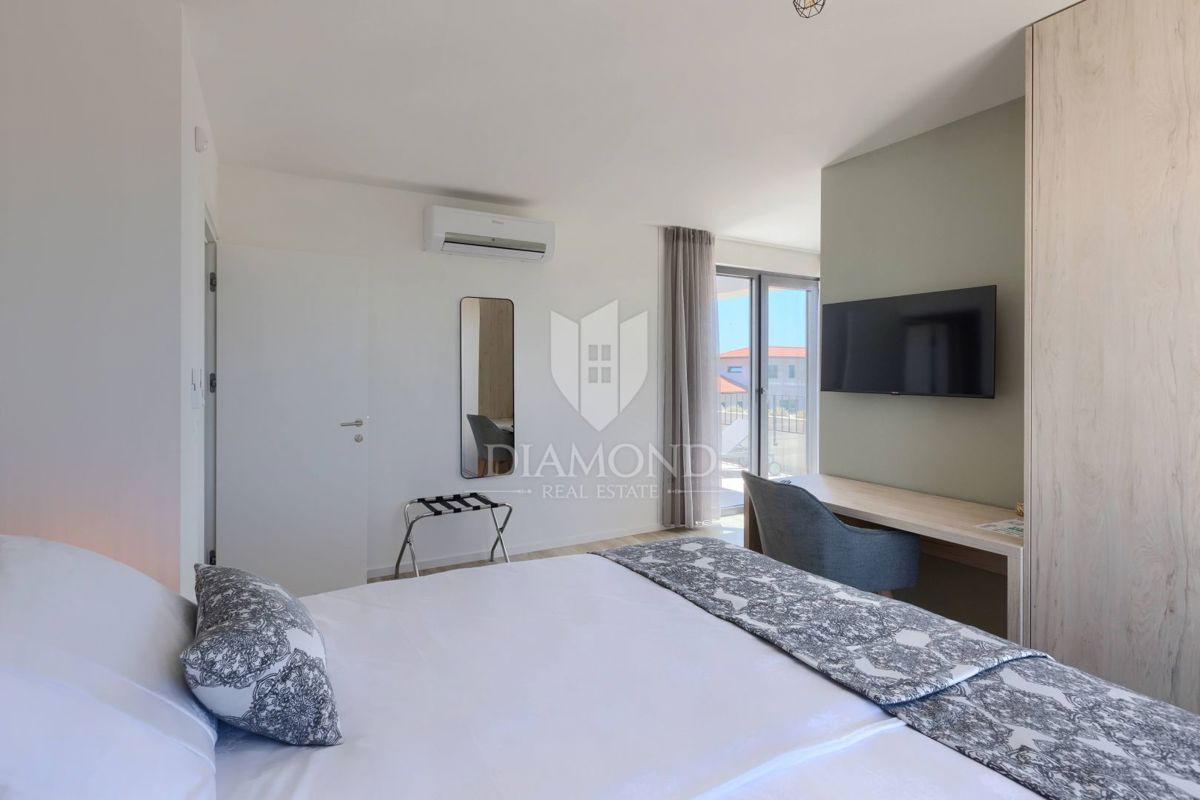 Verteneglio, bellissima villa con piscina in cima a una collina