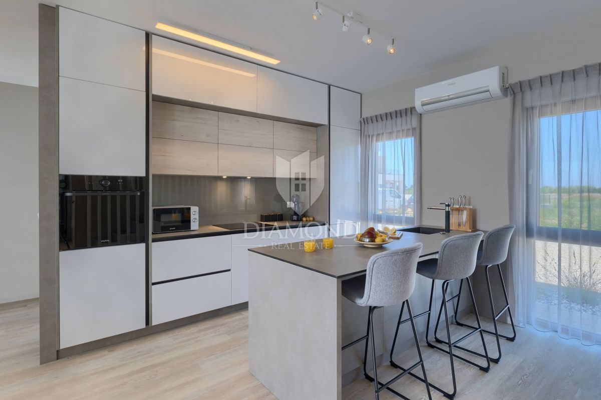 Verteneglio, bellissima villa con piscina in cima a una collina