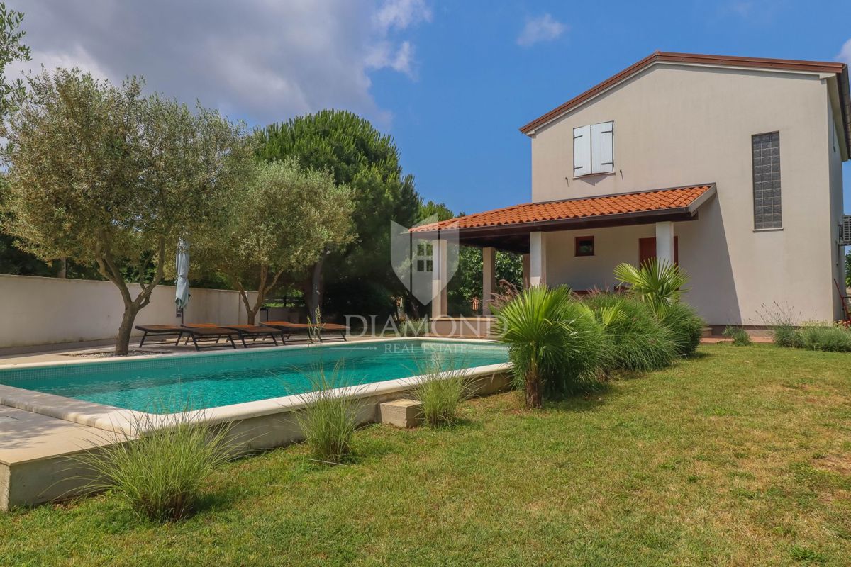 Bellissima casa con piscina a Krnica - perfetta per vacanze e investimenti