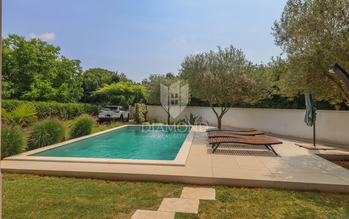 Bellissima casa con piscina a Krnica - perfetta per vacanze e investimenti