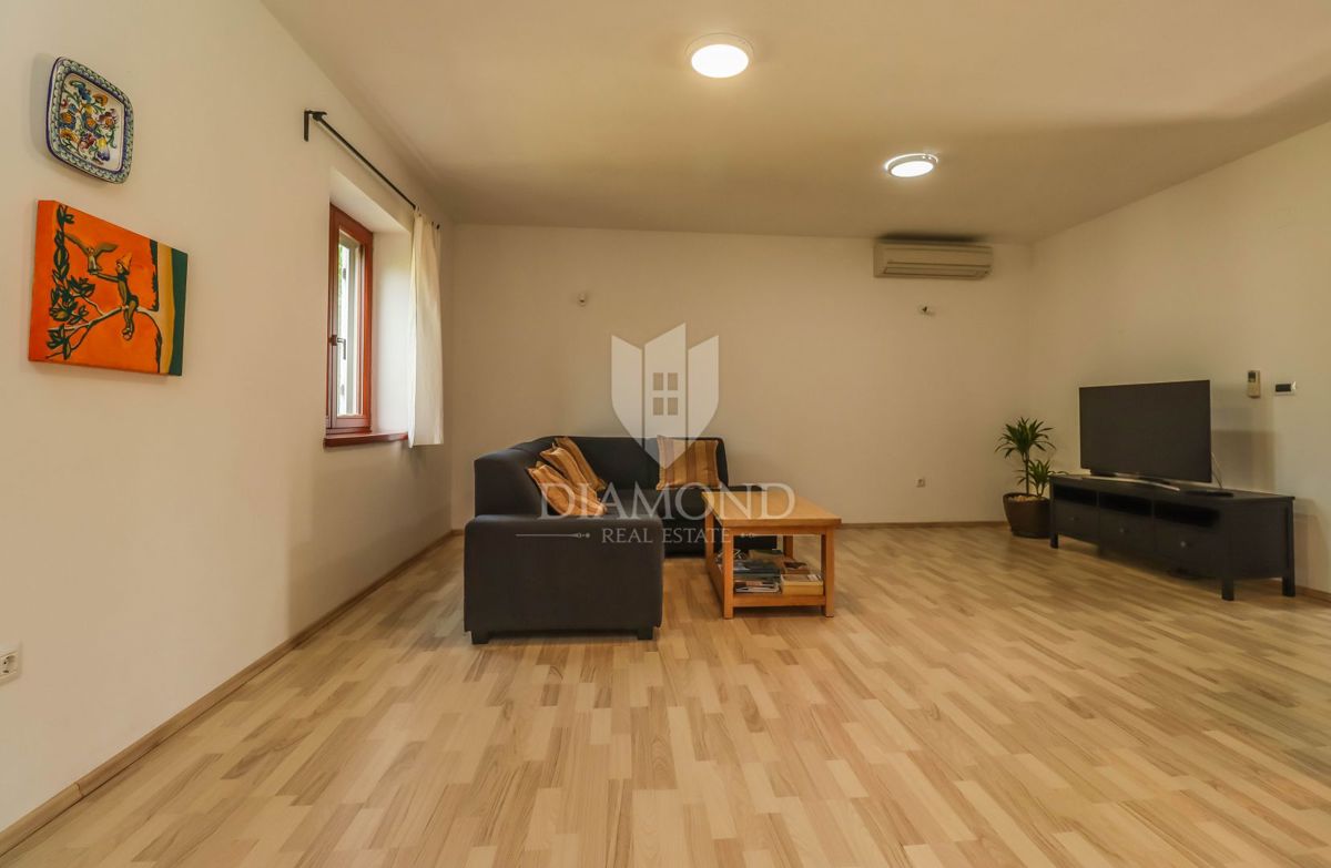 Bellissima casa con piscina a Krnica - perfetta per vacanze e investimenti