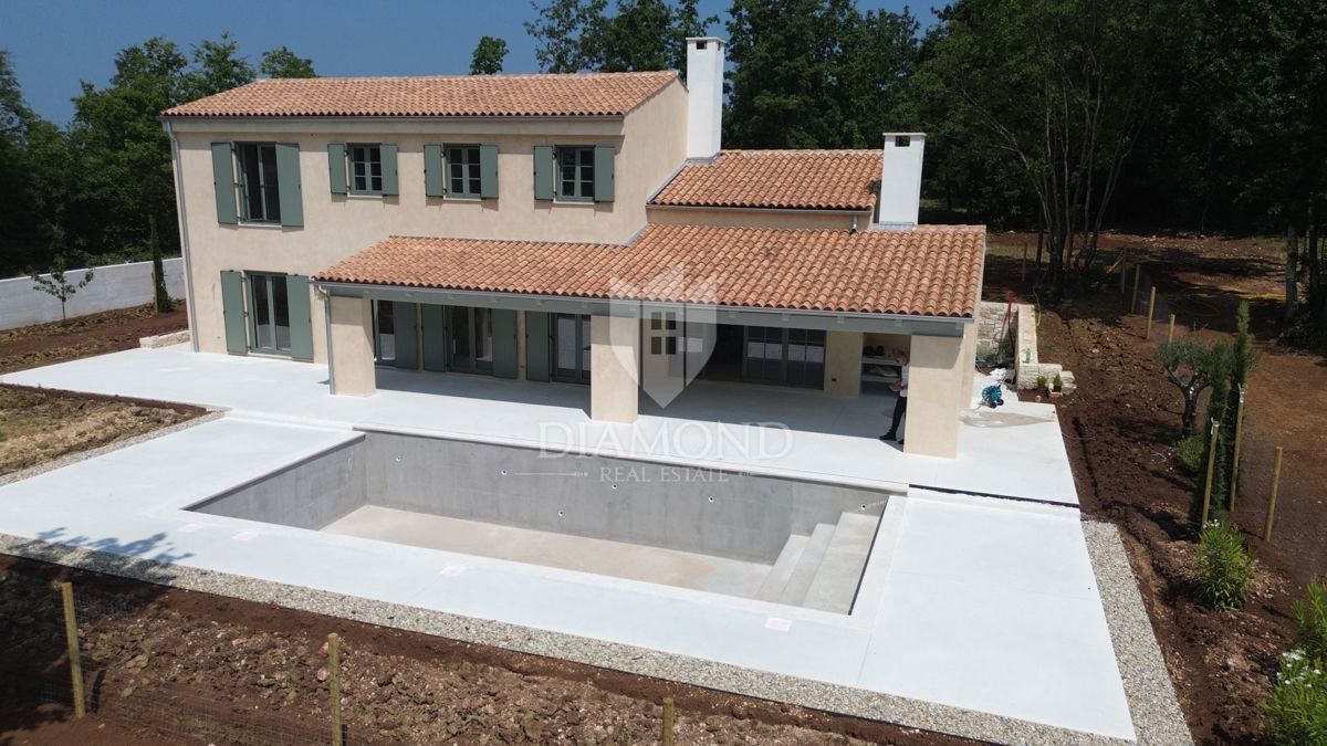 Bella casa spaziosa in posizione appartata