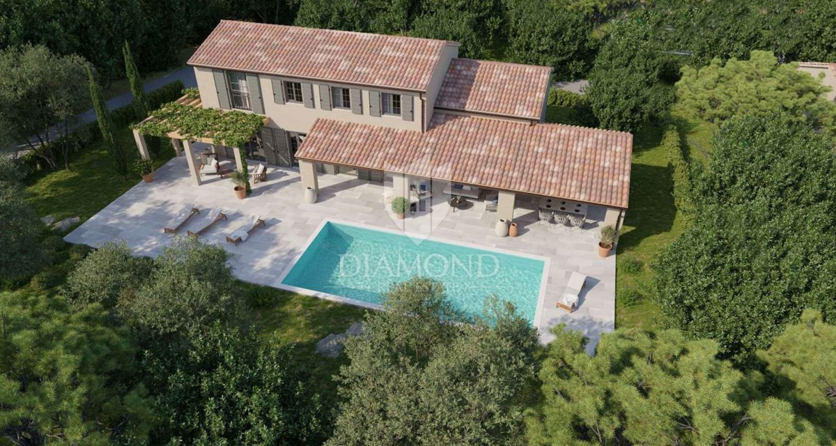 Bella casa spaziosa in posizione appartata