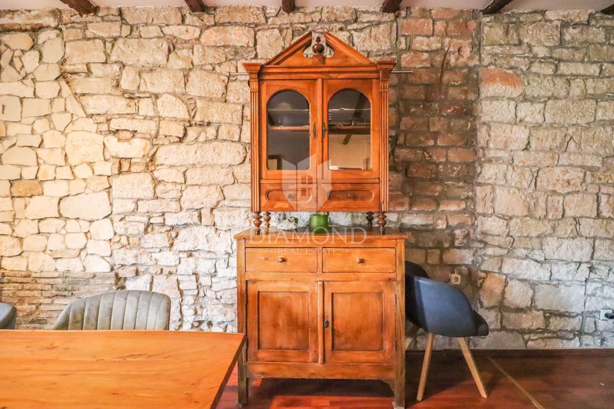 ESCLUSIVO! Rovigno, splendido appartamento con vista mare!