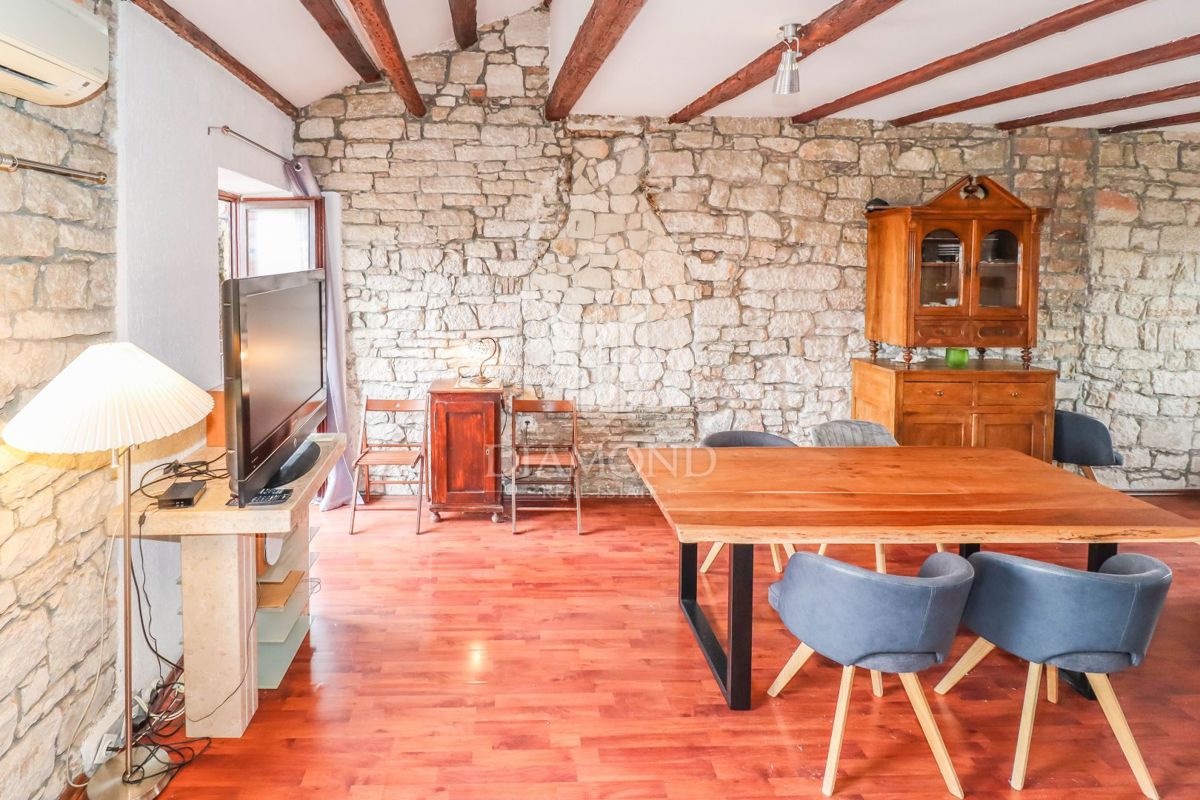 ESCLUSIVO! Rovigno, splendido appartamento con vista mare!