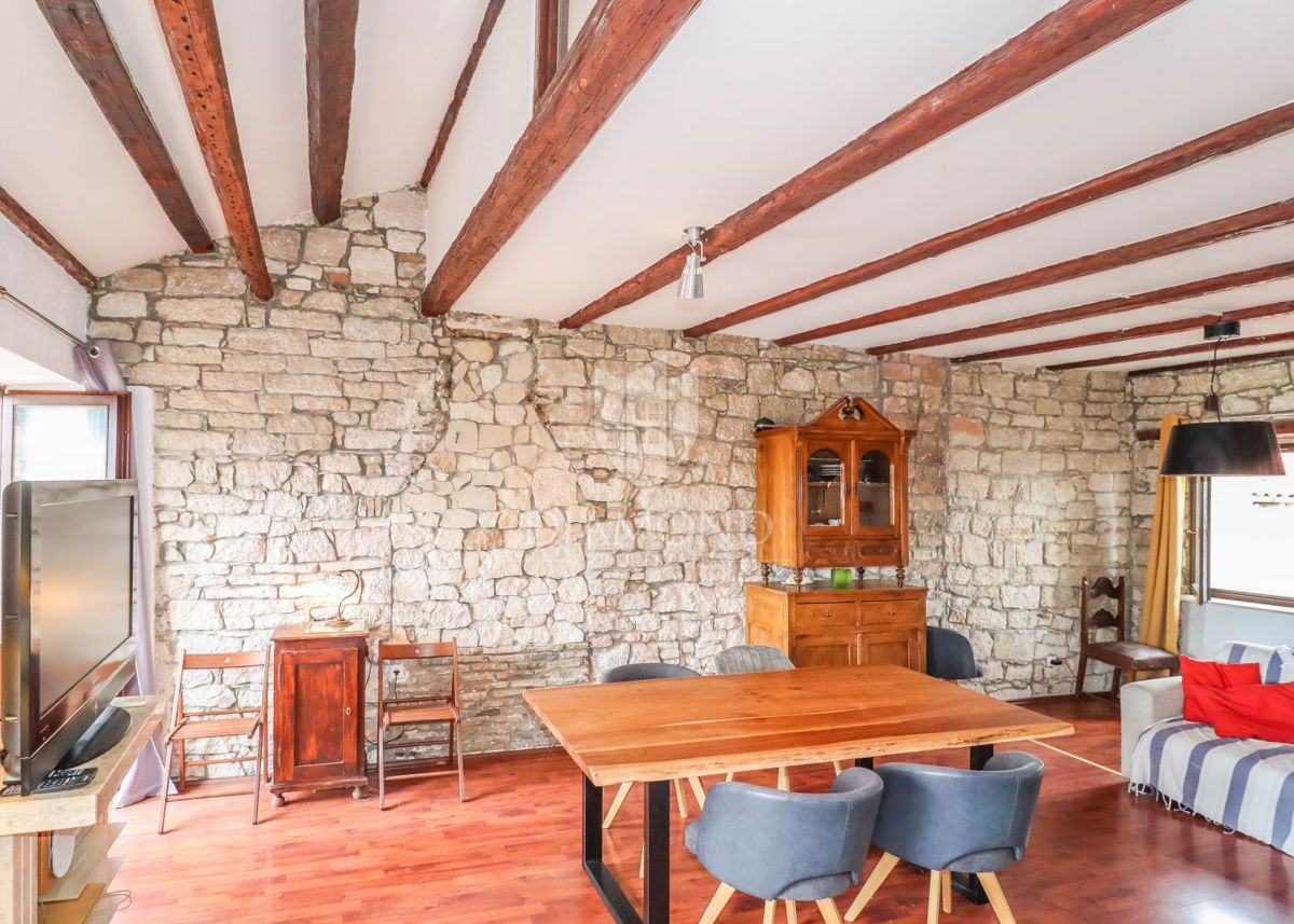 ESCLUSIVO! Rovigno, splendido appartamento con vista mare!