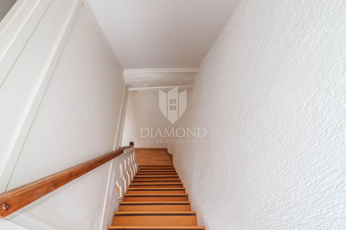 ESCLUSIVO! Rovigno, splendido appartamento con vista mare!