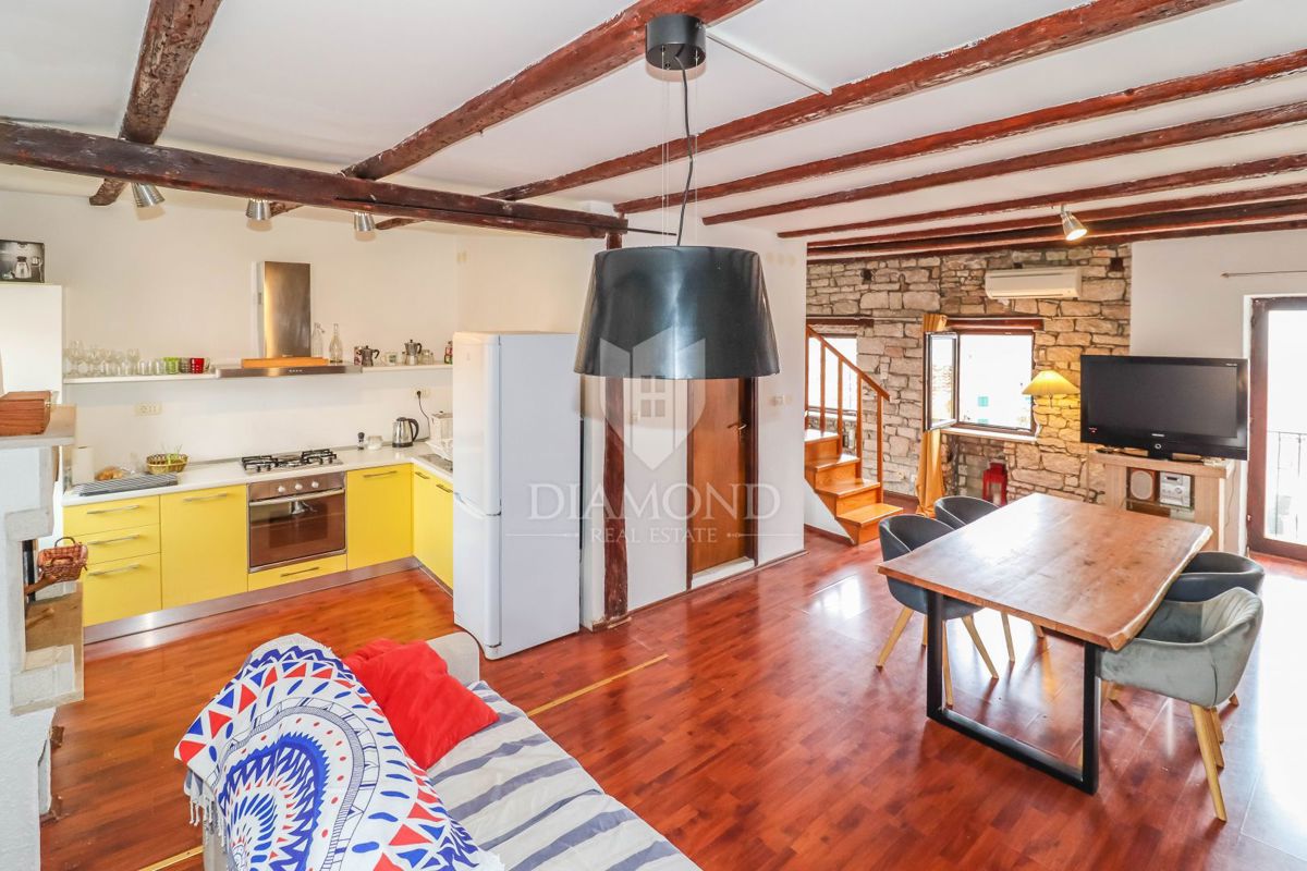 ESCLUSIVO! Rovigno, splendido appartamento con vista mare!