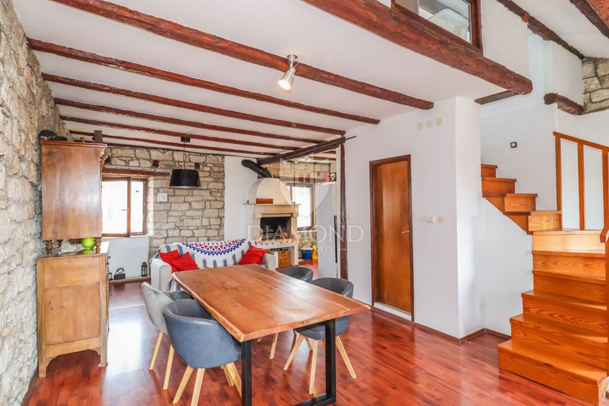 ESCLUSIVO! Rovigno, splendido appartamento con vista mare!