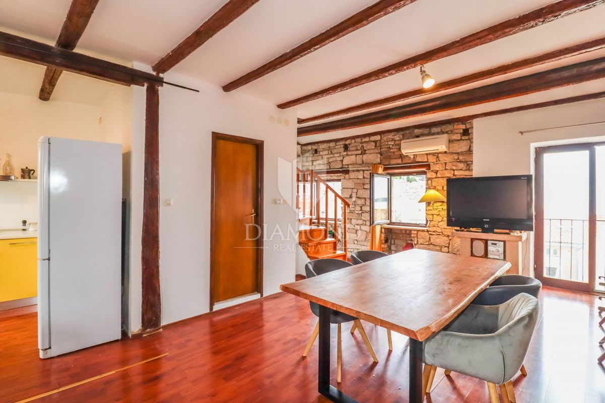 ESCLUSIVO! Rovigno, splendido appartamento con vista mare!