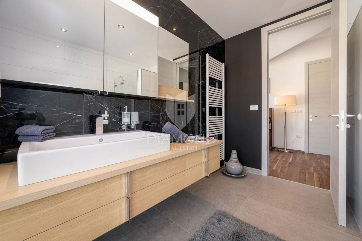 Poreč, Umgebung, Eindrucksvolle Villa/6 Schlafzimmer/ 6.200 m² Grundstück