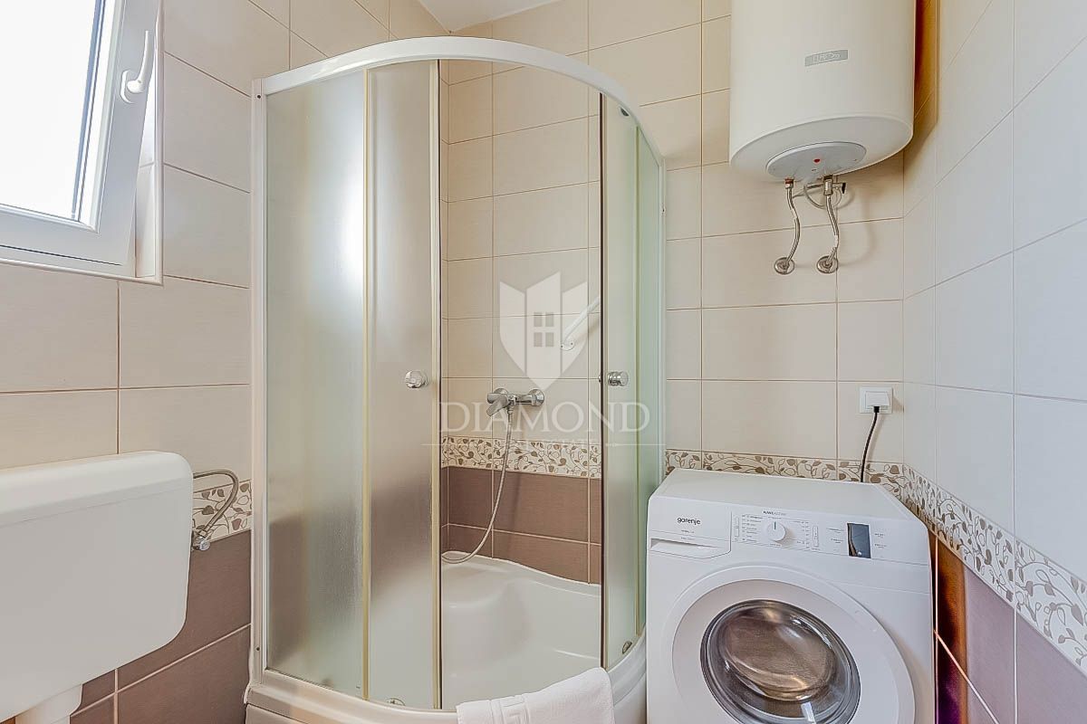 Zona Cittanova, due appartamenti a 300 metri dal mare!