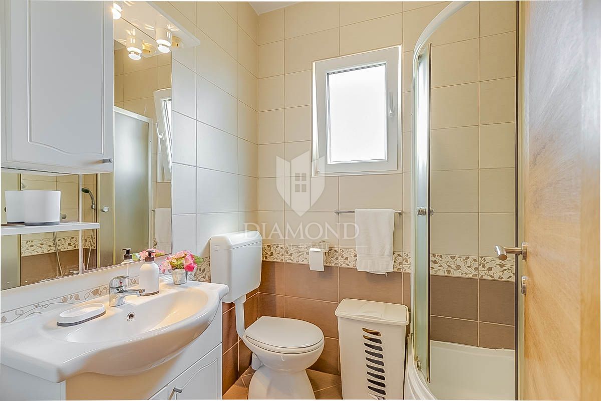 Zona Cittanova, due appartamenti a 300 metri dal mare!