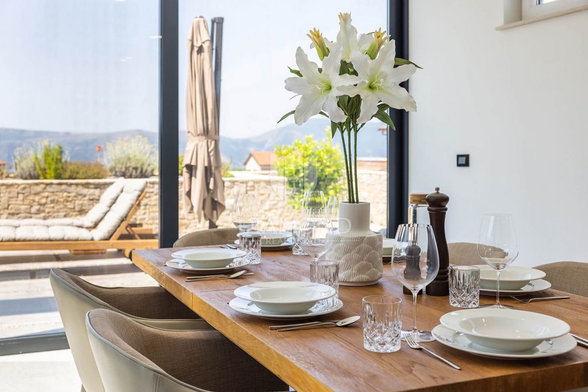 Isola di Krk, villa moderna con vista mare 