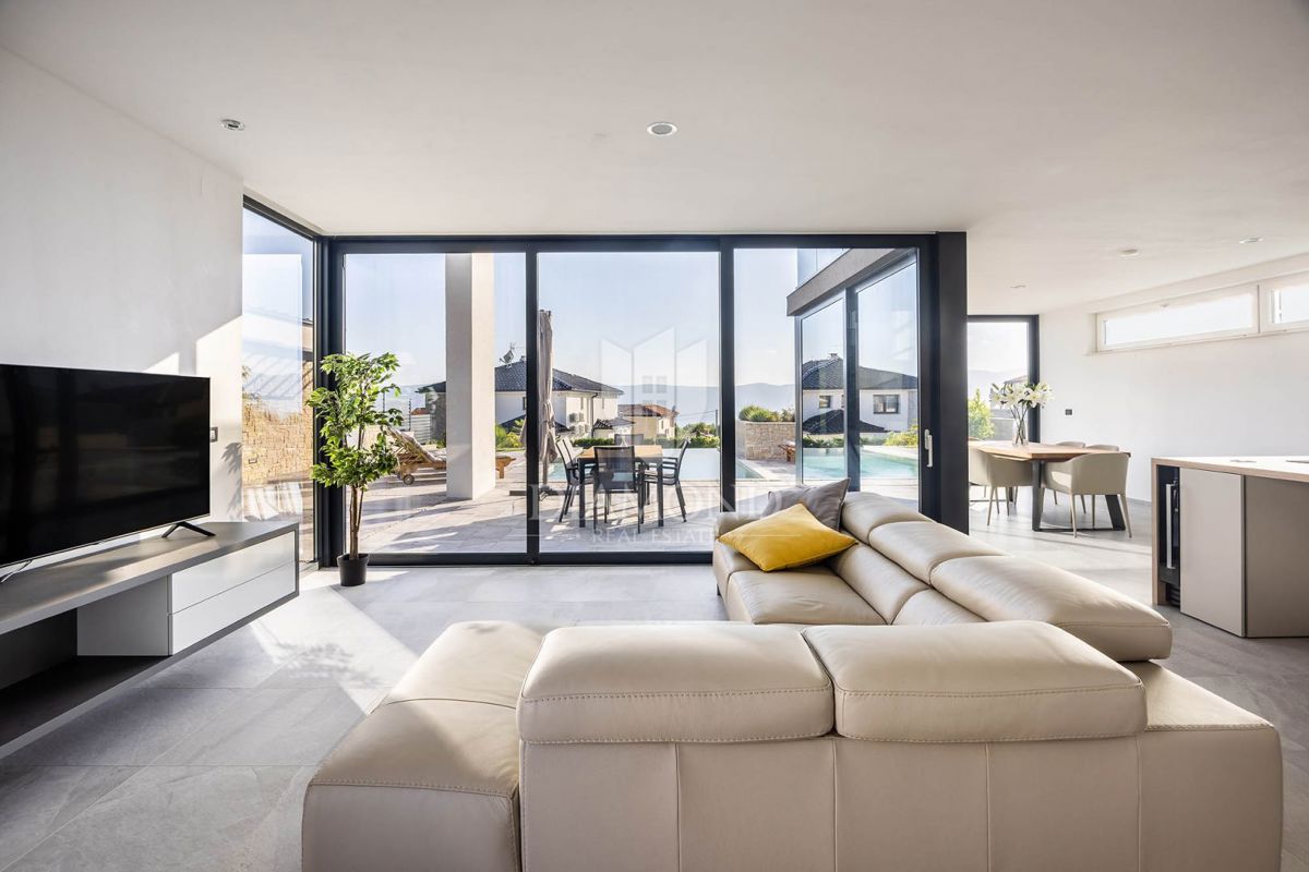 Isola di Krk, villa moderna con vista mare 