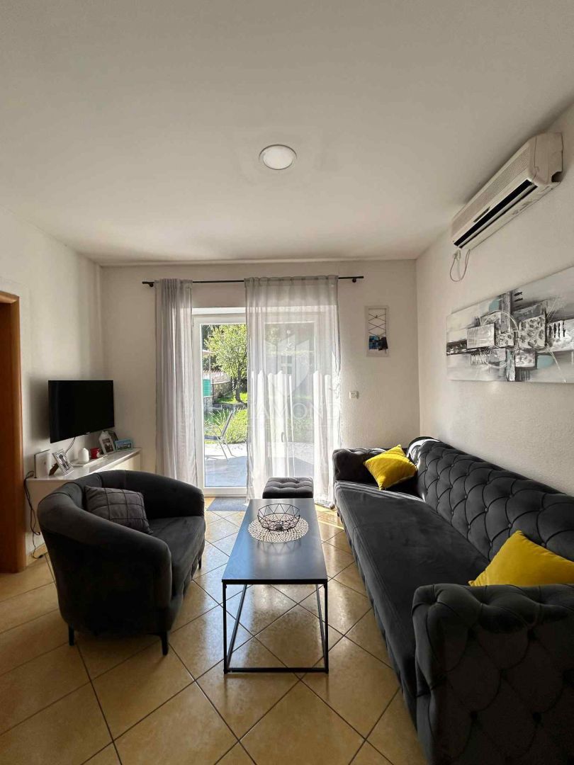 OTTIMO APPARTAMENTO RISTRUTTURATO, RAŠA