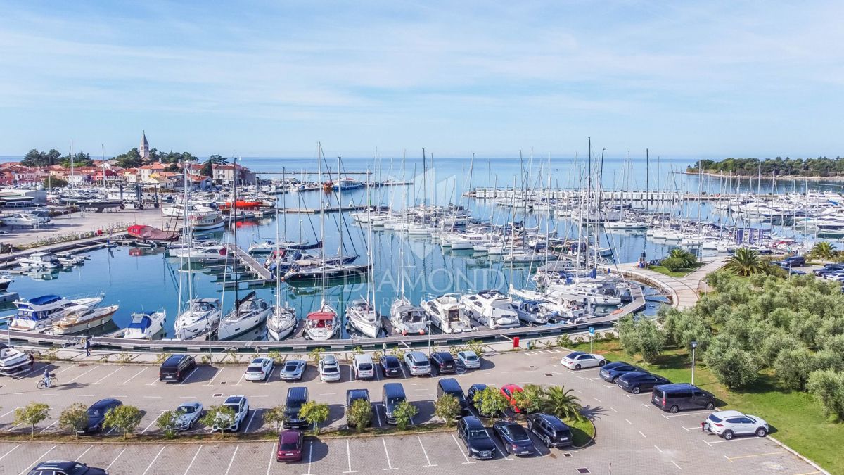 Istria, Cittanova, Appartamento con vista mare nel cuore di Cittanova!