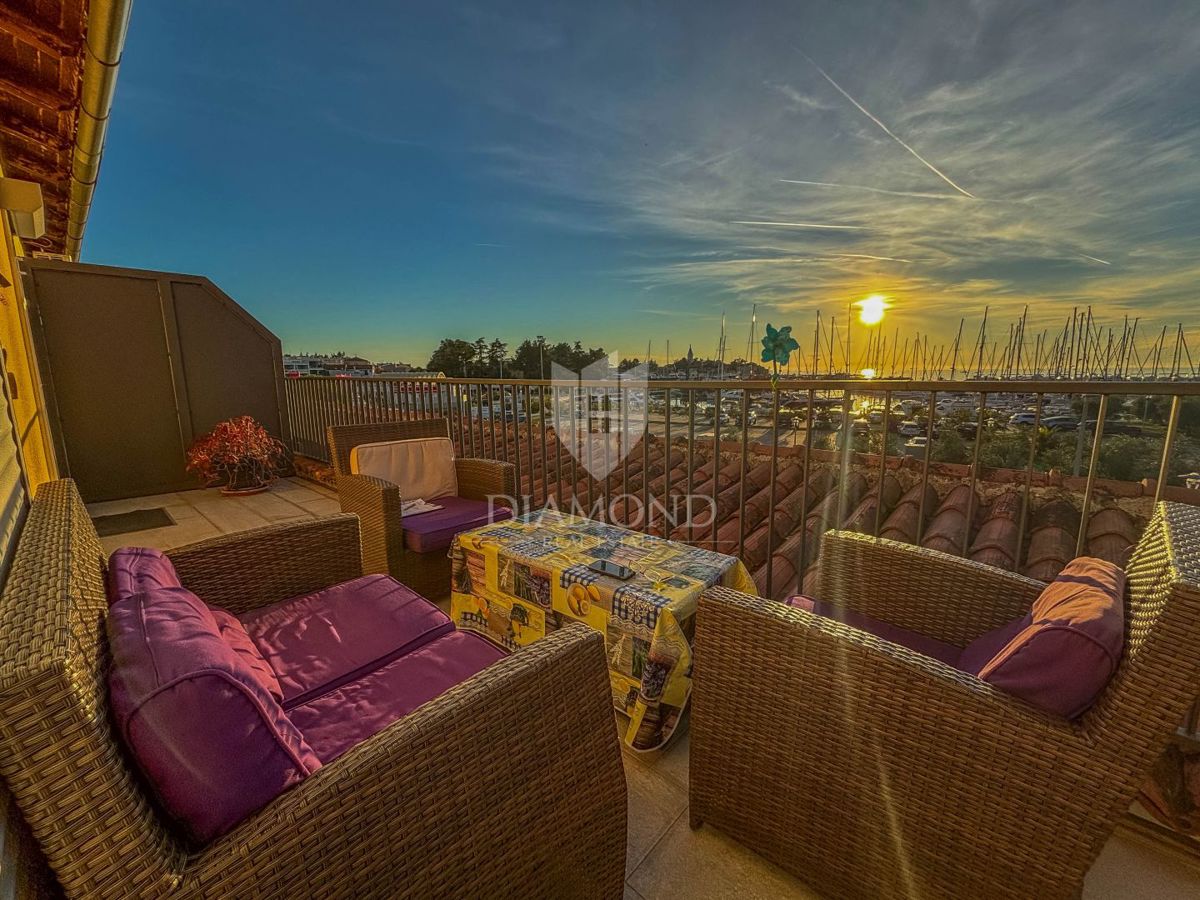 Istria, Cittanova, Appartamento con vista mare nel cuore di Cittanova!