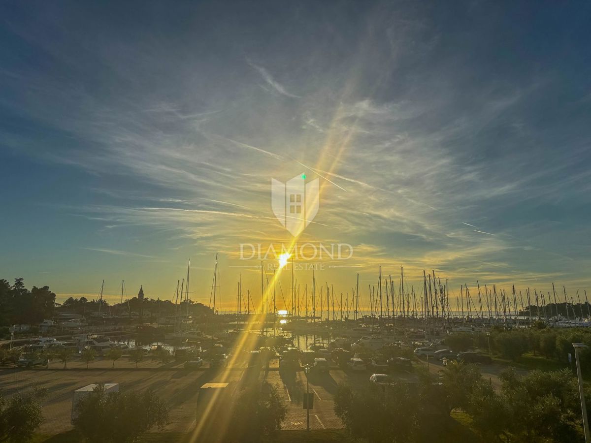 Istria, Cittanova, Appartamento con vista mare nel cuore di Cittanova!