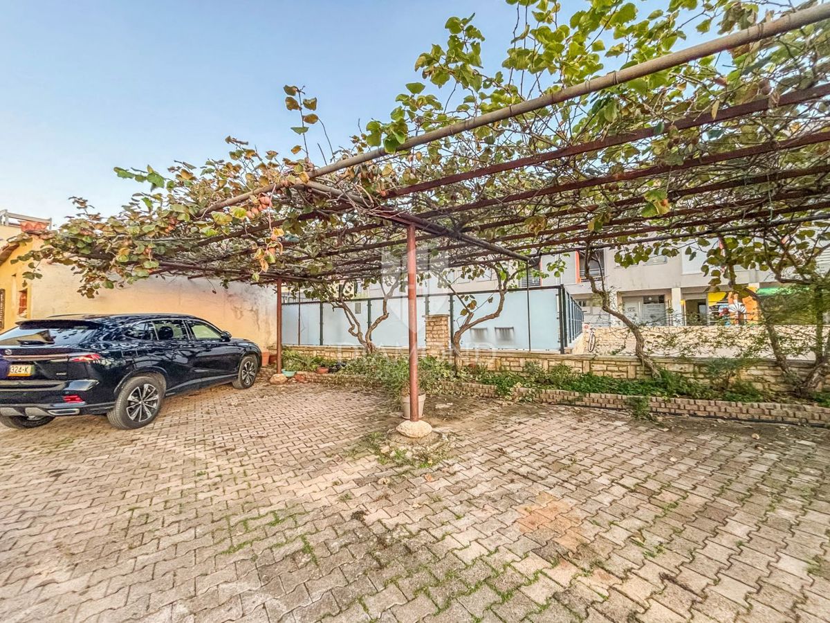 Istria, Cittanova, Appartamento con vista mare nel cuore di Cittanova!