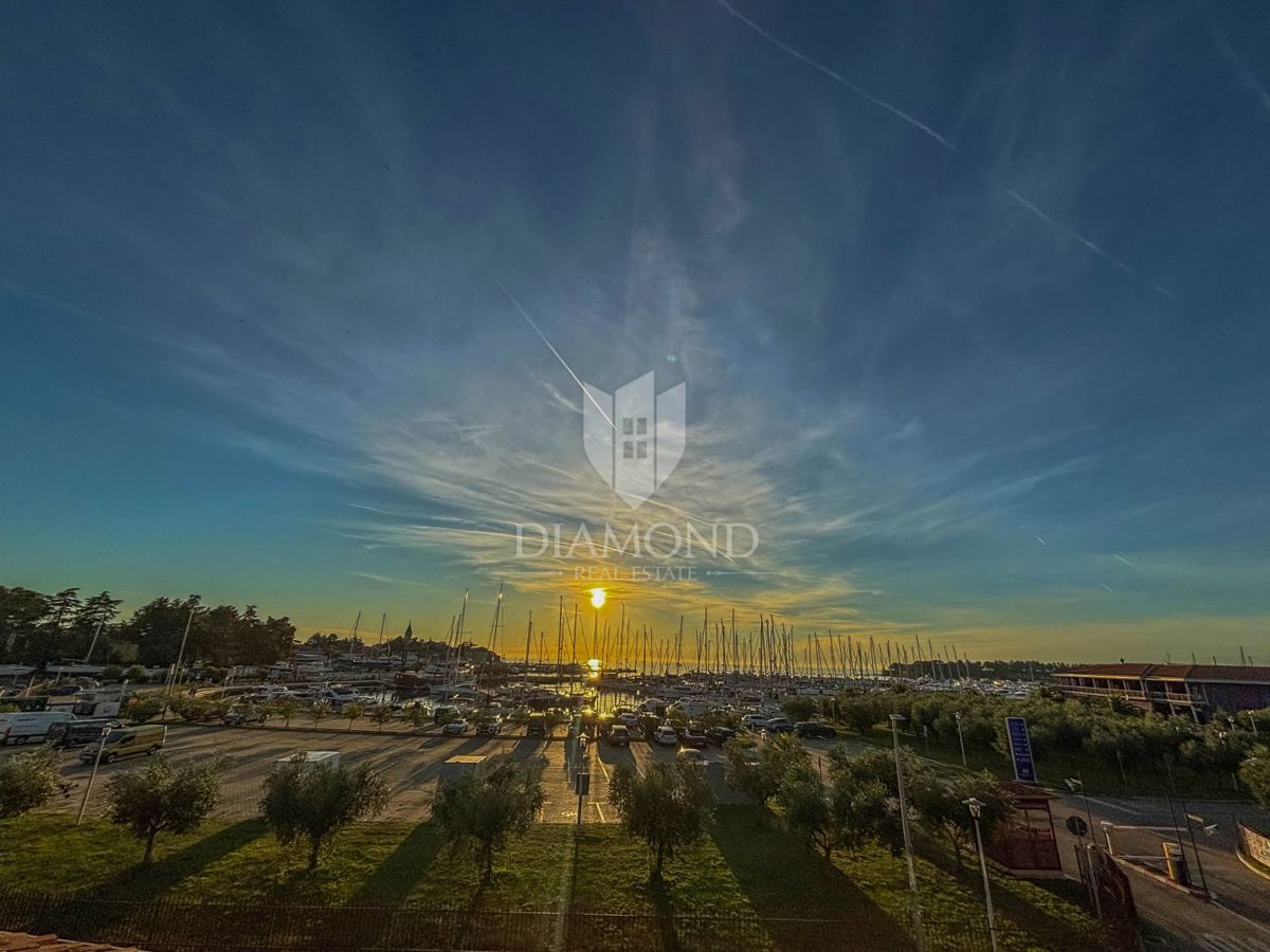 Istria, Cittanova, Appartamento con vista mare nel cuore di Cittanova!