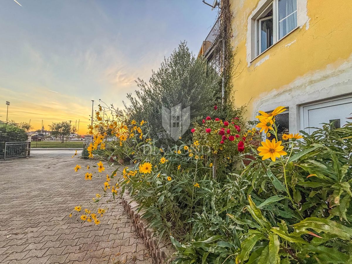 Istria, Cittanova, Appartamento con vista mare nel cuore di Cittanova!