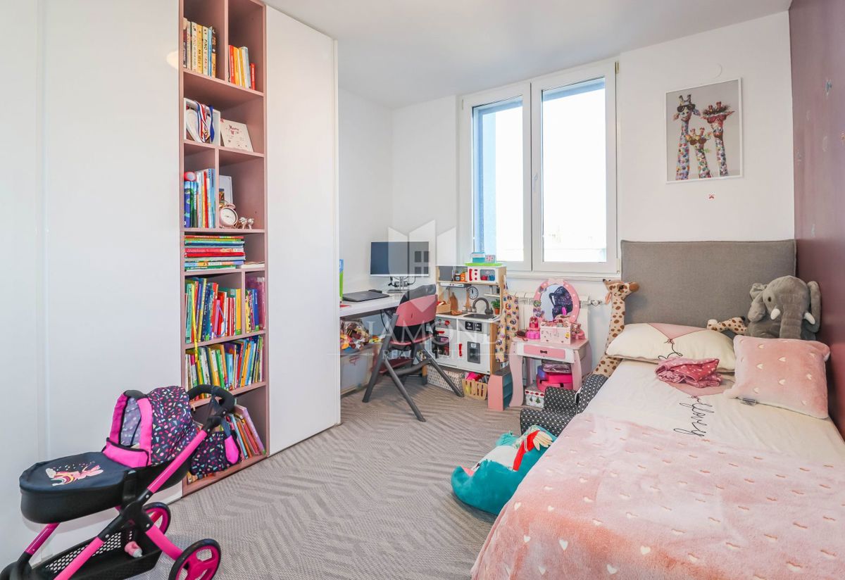 Rovigno! Centro, appartamento nuovo, parcheggio!