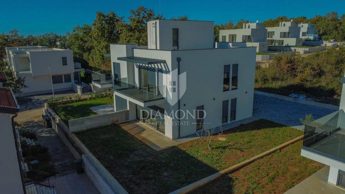 Opportunità! Attraente casa bifamiliare vicino al mare!