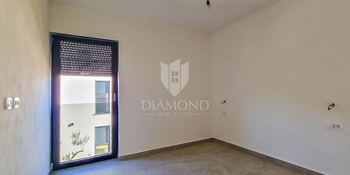 Opportunità! Attraente casa bifamiliare vicino al mare!