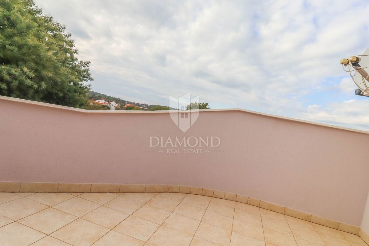 Pola, Veli Vrh, casa con piscina, garage e terrazza