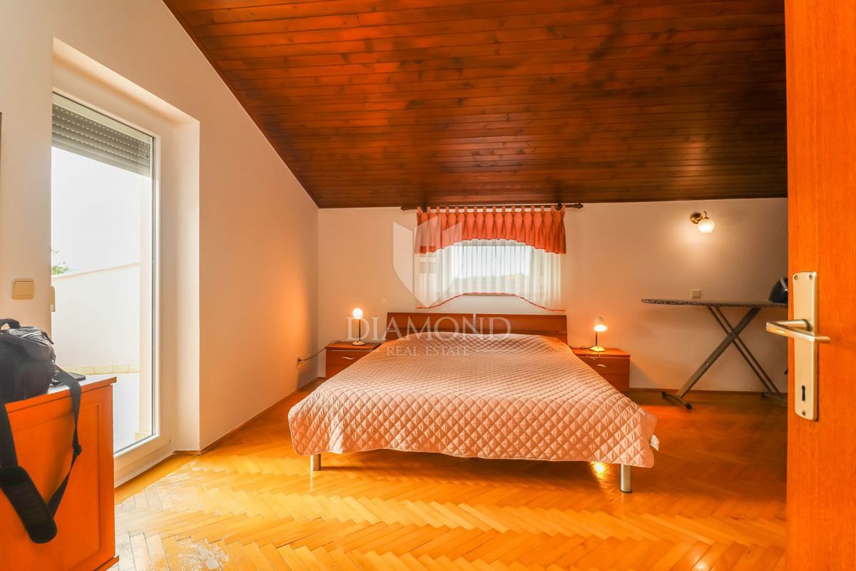 Pola, Veli Vrh, casa con piscina, garage e terrazza