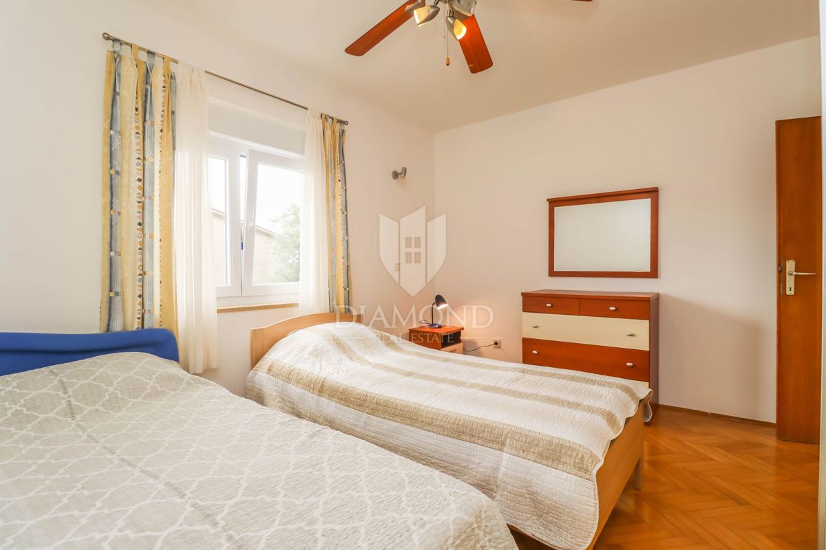 Pola, Veli Vrh, casa con piscina, garage e terrazza