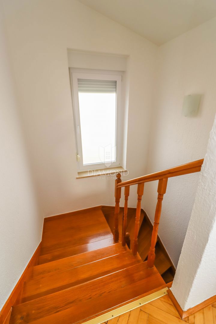 Pola, Veli Vrh, casa con piscina, garage e terrazza