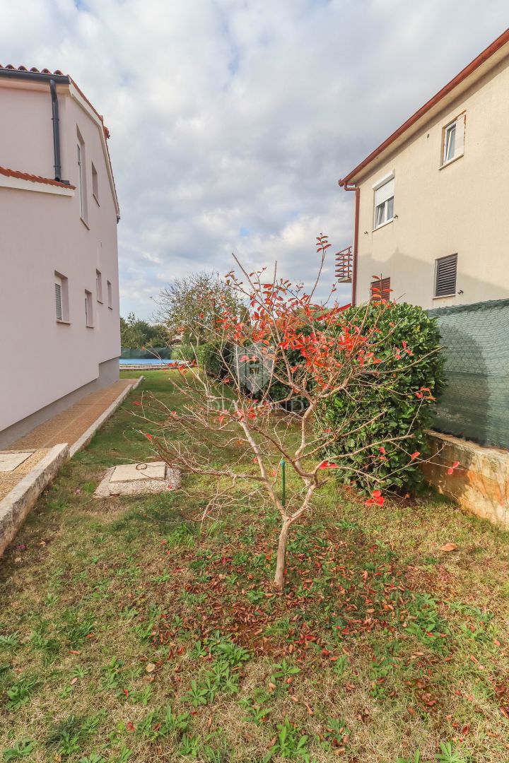 Pola, Veli Vrh, casa con piscina, garage e terrazza