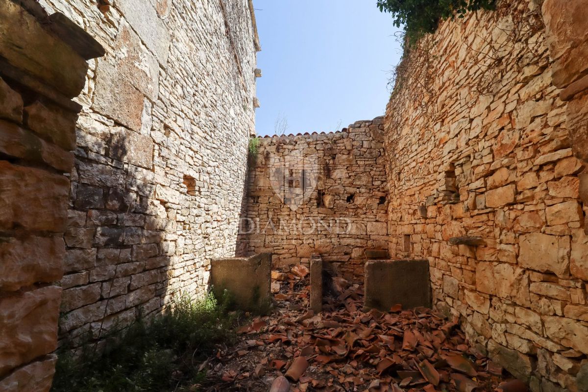 Tenuta istriana con diverse case in pietra e grande potenziale di investimento – zona di Dignano