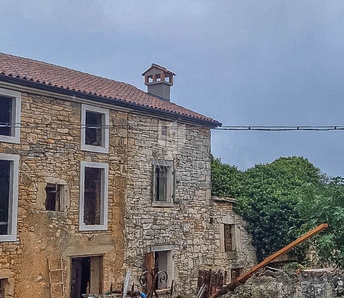 Tenuta istriana con diverse case in pietra e grande potenziale di investimento – zona di Dignano