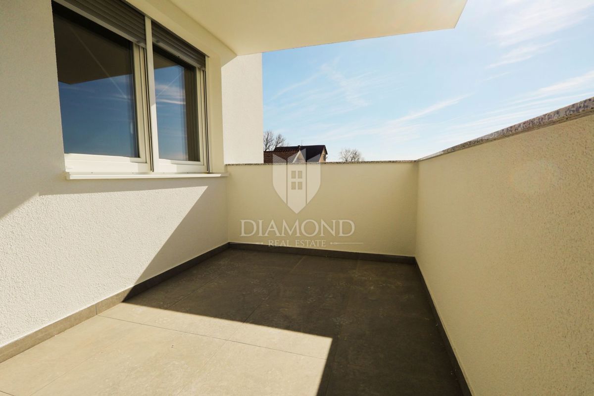 Appartamento Prozorje, Dugo Selo - Okolica, 75m2