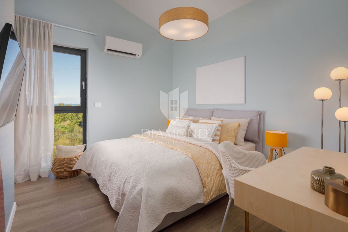 Parenzo – moderna casa a schiera vicino al mare e al centro