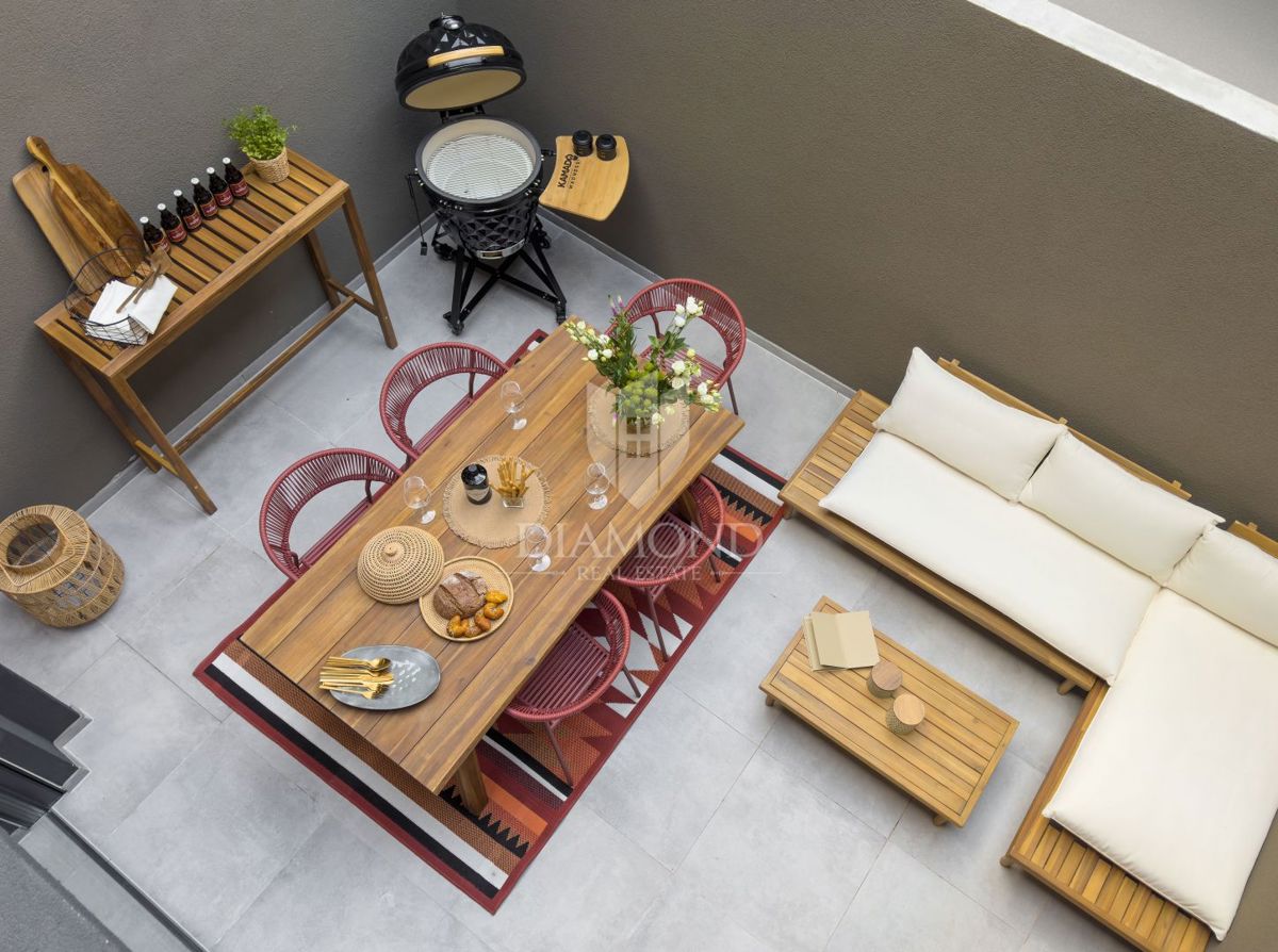 Parenzo – moderna casa a schiera vicino al mare e al centro