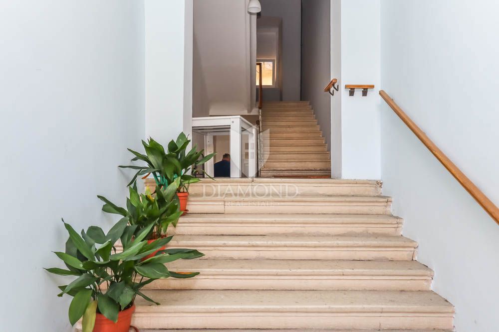 Appartamento Centar, Pula, 420m2