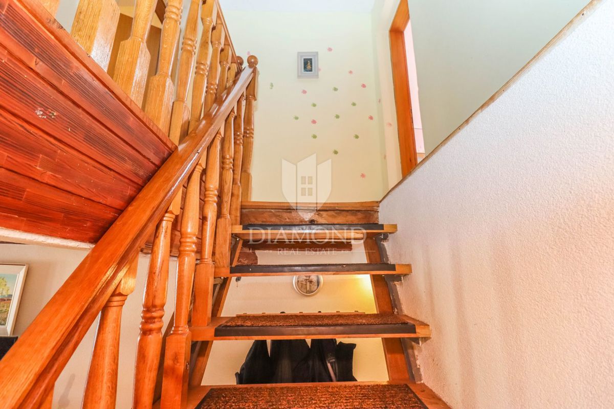 Ližnjan, casa conveniente con 3 camere da letto!